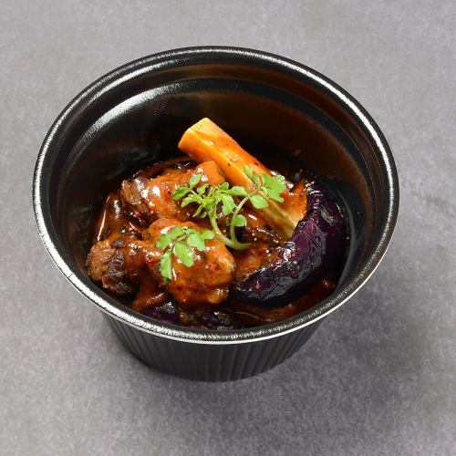 Kuroge Wagyu beef short ribs stew with miso