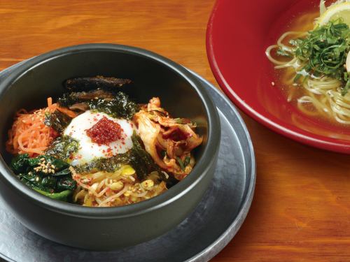 Stone-grilled bibimbap and mini hiyashi