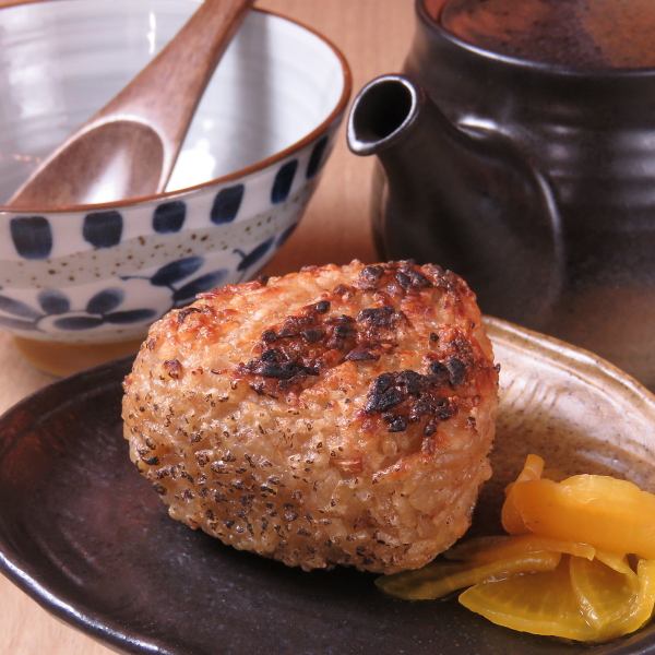 Perfect for finishing off! Grilled rice balls to enjoy with dashi