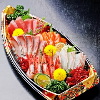 Assorted sashimi * Orders from 3 servings (price is for 1 serving)