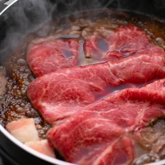 ★Perfect for banquets and drinking parties◎Enjoy high-quality meat in a hot pot "Domestic Beef Sukiyaki Course"