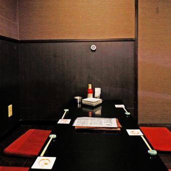 [1F / Digging Gotatsu Seats] There are many seats available for 2 people on the 1st floor.It is a space with a calm atmosphere and is also popular for meals between women ◎