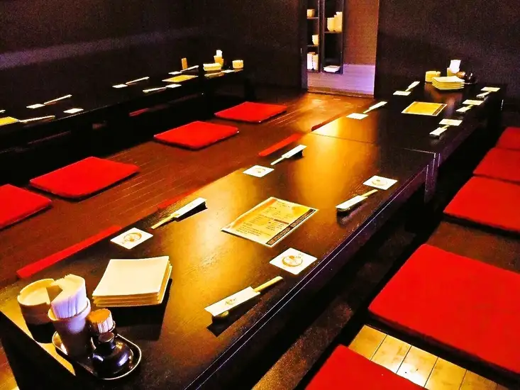 We can also accommodate large group banquets with private bookings.