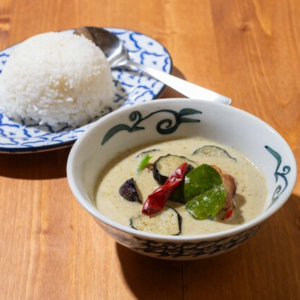 鶏肉と茄子のグリーンカレー