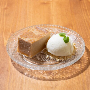 カノムモーゲン　タロイモケーキ