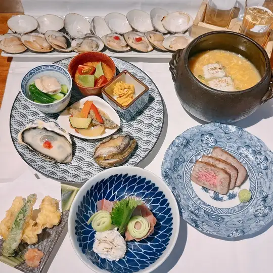 Luxury course (8 clams, soup, appetizer, sashimi, fried food, charcoal grilled food, meal, dessert)