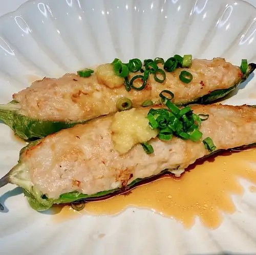 軟骨入り鶏つくね甘長ししとう肉詰焼
