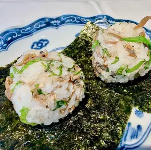 小っちゃいちりめんじゃこおにぎり