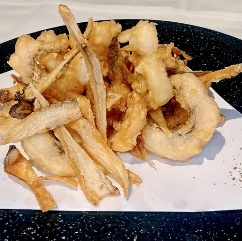 带鱼牛蒡根天妇罗开胃菜