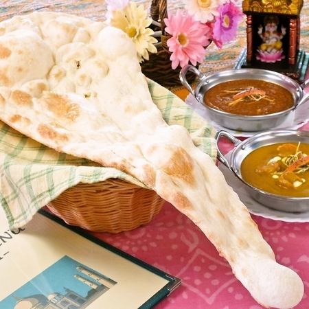 60cmの巨大焼きたてのナン
