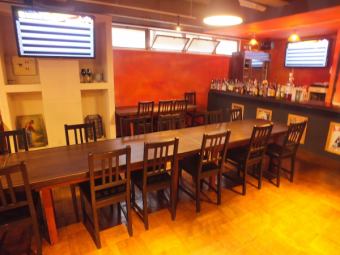 我们有一个卡拉OK厅，可以在受欢迎的酒吧饺子总公司保留给私人使用♪由于可以预定15个人，所以可以用于各种场合!!请与商店联系以预定★