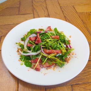 크레송과 베이컨 샐러드 (산 와사비 드레싱)