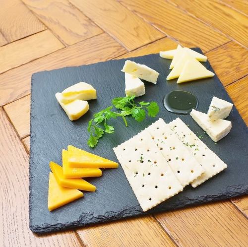チーズ盛り合わせ