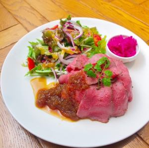 수제 구운 쇠고기 쌀 플레이트