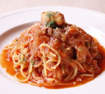 Homemade smoked pork amatriciana pasta dinner set