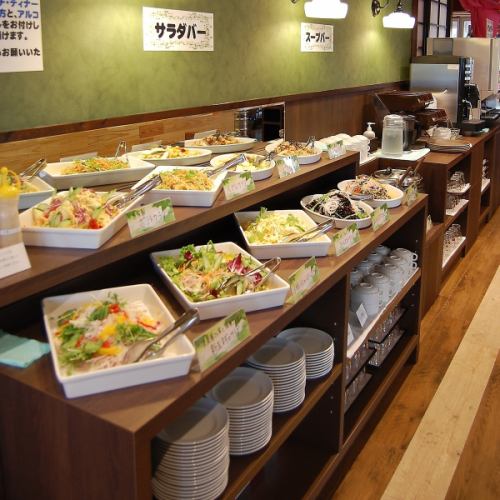 VG名物の季節替わりのサラダバー♪