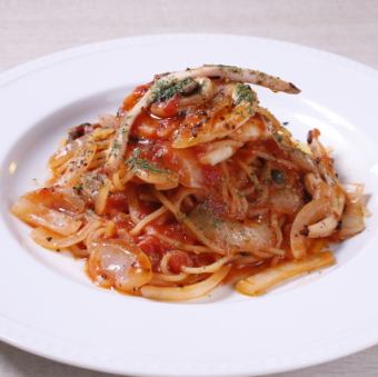 Squid and new onion puttanesca