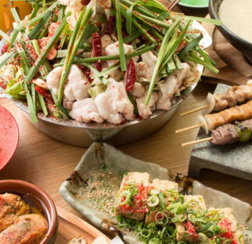 【博多もつ鍋コース】名物の野菜巻き串からもつ鍋まで贅沢に楽しめる■飲み放題付き