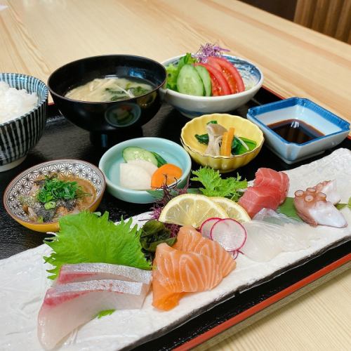 Lunch limited sashimi set meal ♪