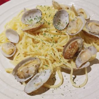The taste of clams Vongole Bianco