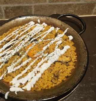 ジャンバラヤの起源？！辛旨！スパイシーパエリア