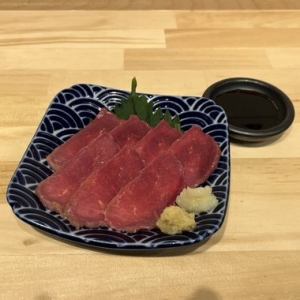 上赤身の馬刺し