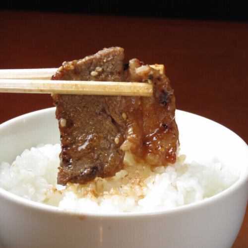 オリジナルの味噌ダレで旨さ倍増!