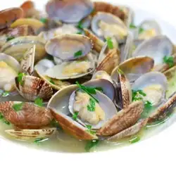 白葡萄酒蒸蛤蜊