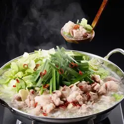 Chiritori Nabe（一种火锅）/ Motsu Nabe（内脏火锅）/ Kurobuta Shabu Shabu（黑猪肉火锅）/ Jidori Mizutaki Nabe（当地鸡肉火锅）/ Kani Sukiyaki（螃蟹火锅）