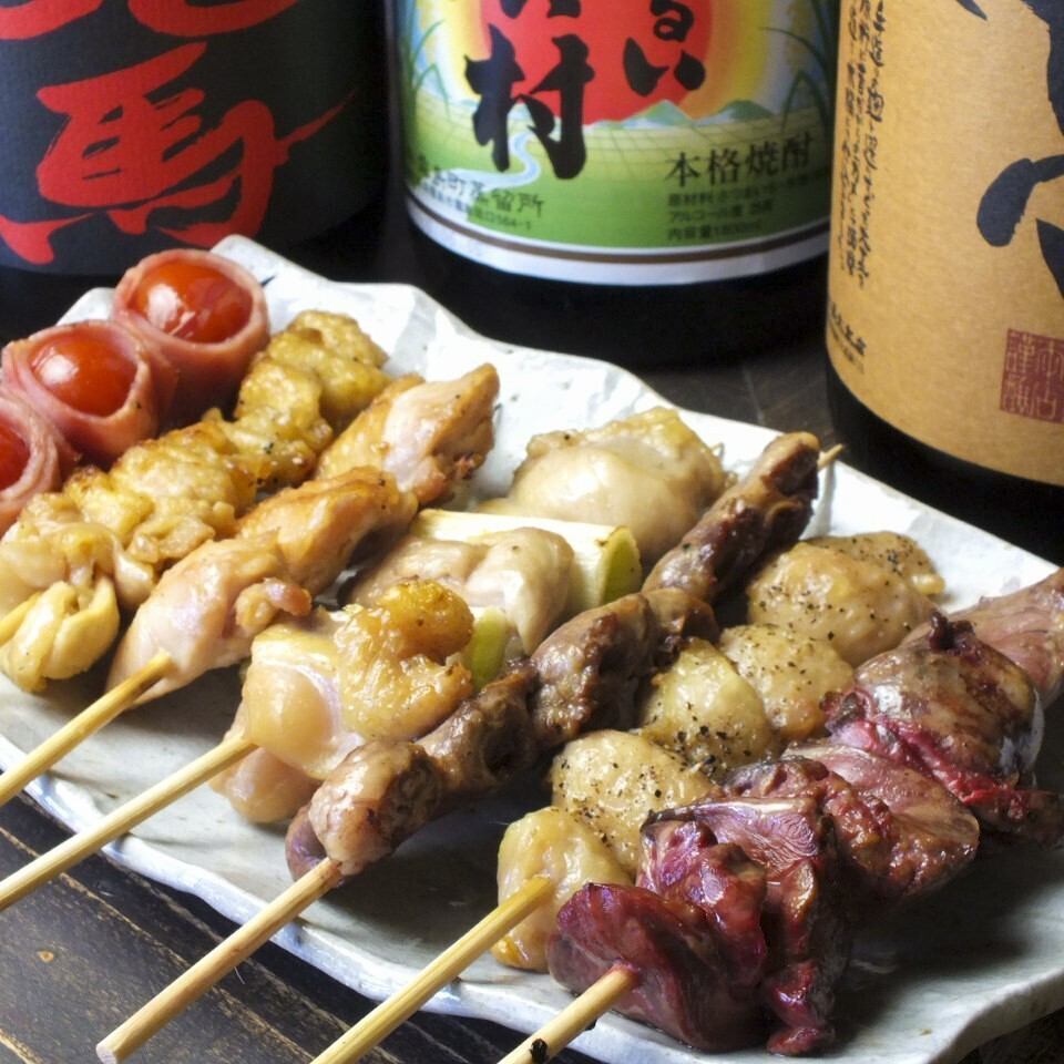 You can enjoy a variety of skewered dishes that the owner is proud of! You can even drink from noon!