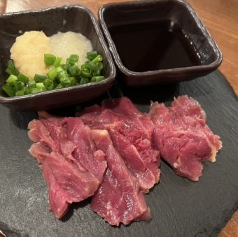 赤身馬刺し