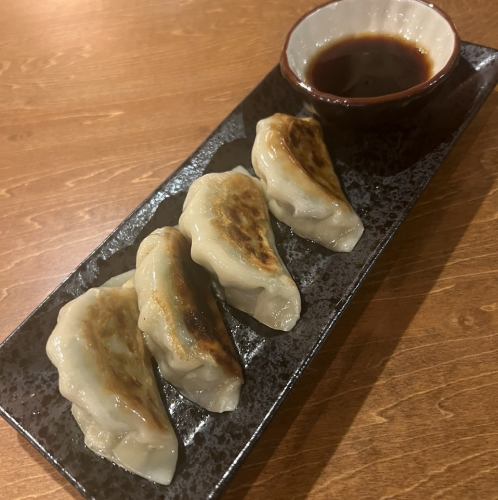 べべや特製焼きギョーザ