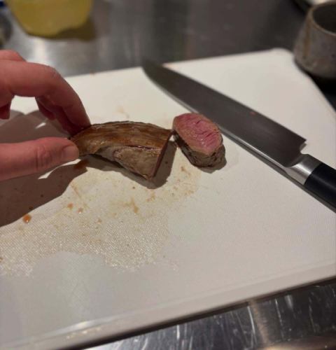 1週間お休みをいただいておりました。
延べ5日間東かがわ市の五名で過ごしておりました。
巡のポップアップも大いに盛り上がったようです。時々様子を見に戻りましたが、たくさんの方に応援していただき、たくさん温かい言葉をかけていただき響くんも頑張りすぎくらい頑張っていたようで嬉しい限りでした。お越しいただいた皆さん本当にありがとうございました。

今回の旅の振り返りは写真や動画だけだと生々しいので、一部イラストにて🐗

旅の1番の目的は猪や鹿の狩猟と解体を見せていただくこと。おかげ様で数日に分けて全工程を見せていただくことができました。初めての経験でしたので寒い中でしたがじわりと色んな汗をかきました。

その他にも山仕事、自然の中で地の食材を食べる飲むこと、たくさんの方との出会いがありお話をいっぱい聞かせてもらいました。🍶
本当に良い休日が過ごせました。

薪割りチャレンジ、数日前にこの作業で弾けた木片があごに直撃前歯を4本折った方のお話を聞いた直後ゆきちゃん、いい顔してます。

書きたいことは山ほどありますが長くなりそうなので、
是非お店でお会いした時にお話させてください。
明日1/20（火）より通常営業です。
ご予約状況もまだまだスカスカですので是非ご来店お待ちしております。