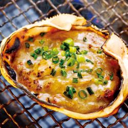 [Specialty: Crab shell grilled with miso paste] Crab shell grilled with miso paste