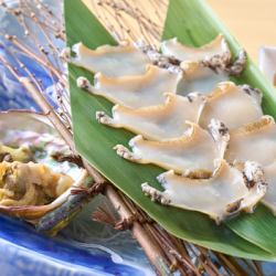 Live Abalone Odoriyaki 1pc/Sashiyaki 1pc