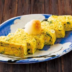 Omelet with whitebait and seaweed