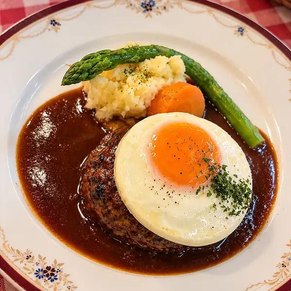 トリュフ香る【和牛煮込みハンバーグ】