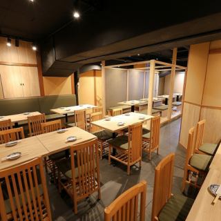 2階4名テーブル
