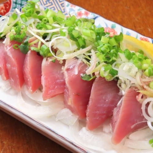 Straw-grilled bonito tataki