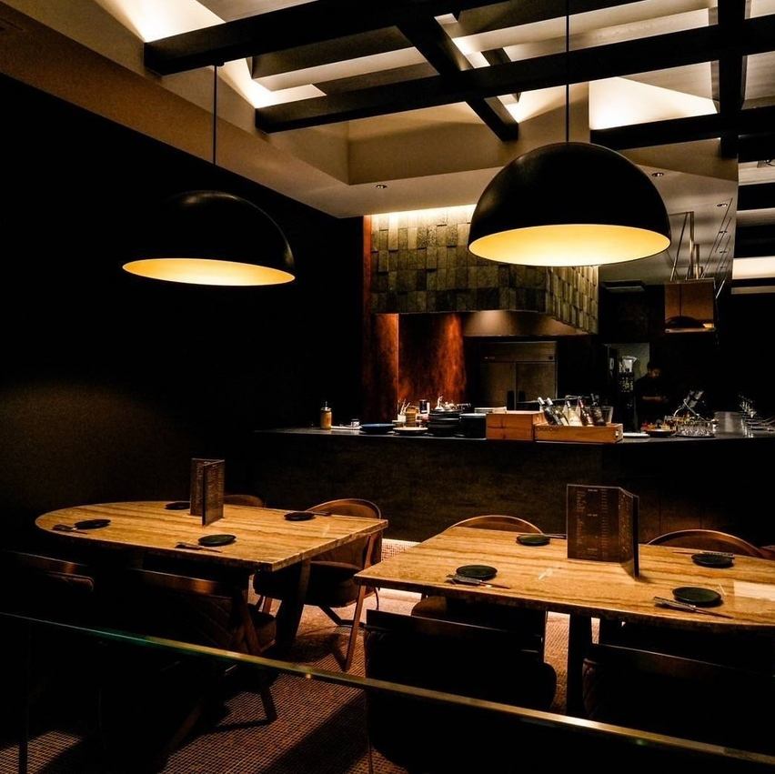 栄駅から徒歩5分。開放的な空間で本格和食を楽しめる♪