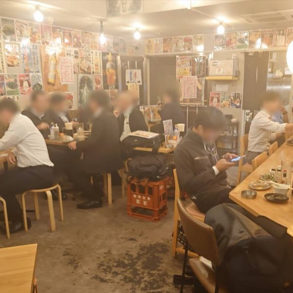 「いつでも帰ってこれる場所」をコンセプトに造られた店内は落ち着ける雰囲気♪20名様～30名様まで貸切宴会もできる広々した空間♪