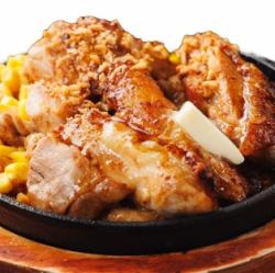 焦がし大蒜チキンステーキ