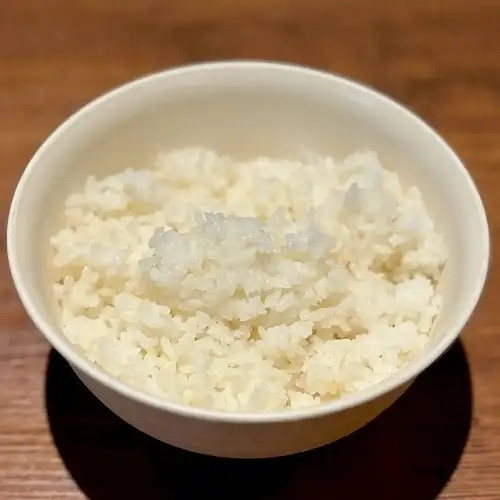 在米饭中