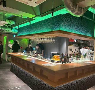 仙台駅から徒歩１分♪のお洒落なstanding bar