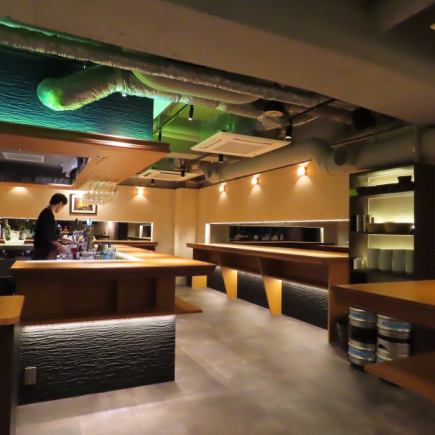 飲み放題&スタンディングビュッフェ等がついた結婚式二次会貸切コ―ス!10万円(税込)