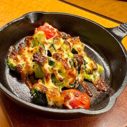 ブロッコリーのマヨチーズ焼き