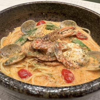 渡り蟹のビスクスープパスタ