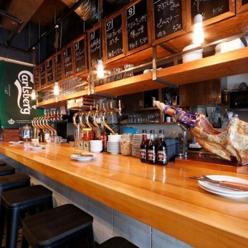 【鶏とビールで乾杯♪】洗練された大人のバルスタイル