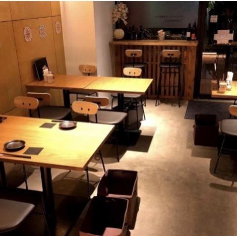 Smoking is allowed ◎ Private room seats that can accommodate up to 10 people ♪ Small banquets, girls-only gatherings, gatherings with friends, etc.Please enjoy in various scenes.The shop is open from early hours, so you can have a lunch party! Please use it for the 0th party etc. ♪