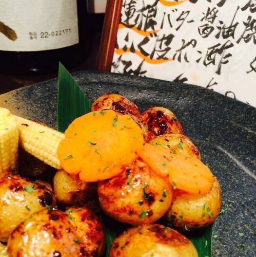 山芋のバター焼き/もやしとにんにくの芽炒め/山芋の磯部焼き